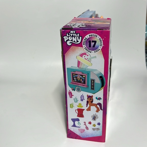 My Little Pony Playset Sunny Starscout Smoothie Truck Set - Picture 4 of 5